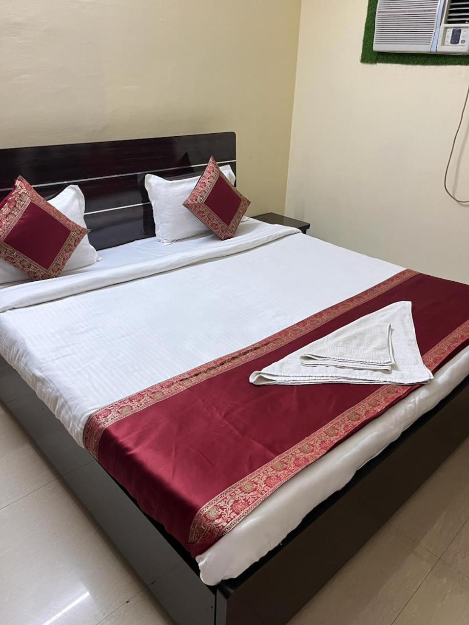 Lavish Living Villa Varanasi Dış mekan fotoğraf